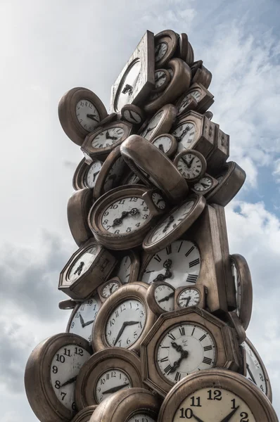 在巴黎巴黎圣拉扎尔时钟雕塑 — 图库照片