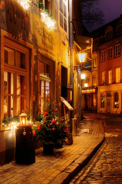 Old town of Riga, Latvia, at night — Stock Photo, Image