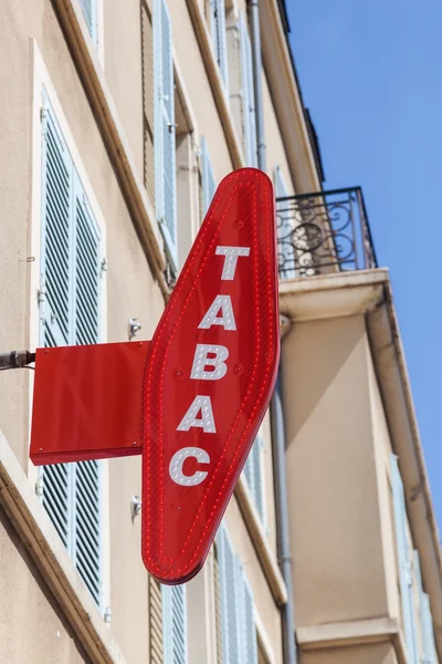 Znakiem tabac sklep z wyrobami tytoniowymi w Francji — Zdjęcie stockowe