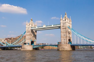 Londra Kule Köprüsü
