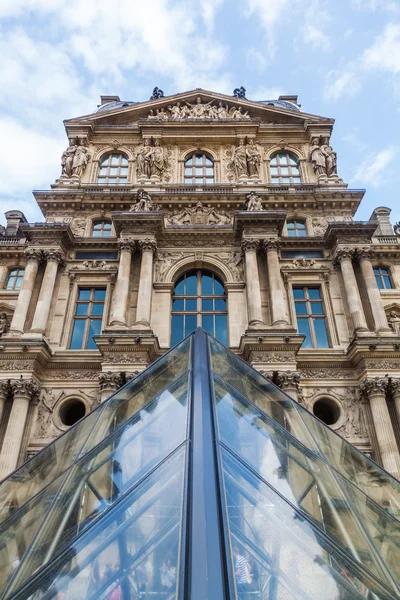 Muzeum Louvre v Paříži, Francie — Stock fotografie