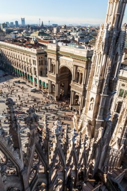 Milan Katedrali katedral Meydanı'nda göster