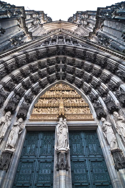 ケルン大聖堂のポータル — ストック写真