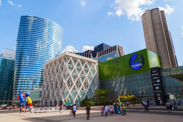 Finanzdistrikt la Defense in Paris, Frankreich — Stockfoto