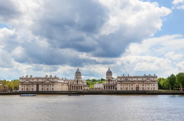 Royal Naval College Greenwich'deki Thames diğer taraftan görünüm — Stok fotoğraf