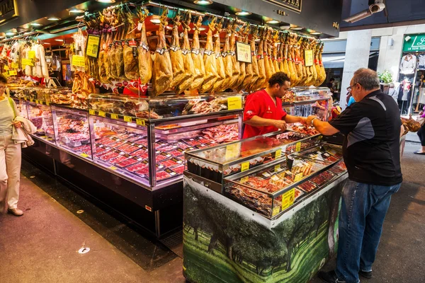 바르셀로나, 스페인에서 La Boqueria 시장 홀 — 스톡 사진