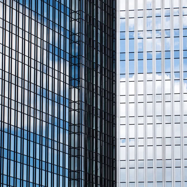 Window patterns of modern office towers — Stock Photo, Image