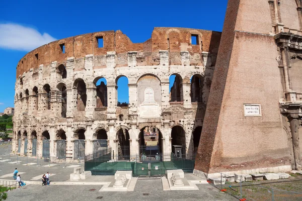 Kolosseum i krom, itali — Stockfoto