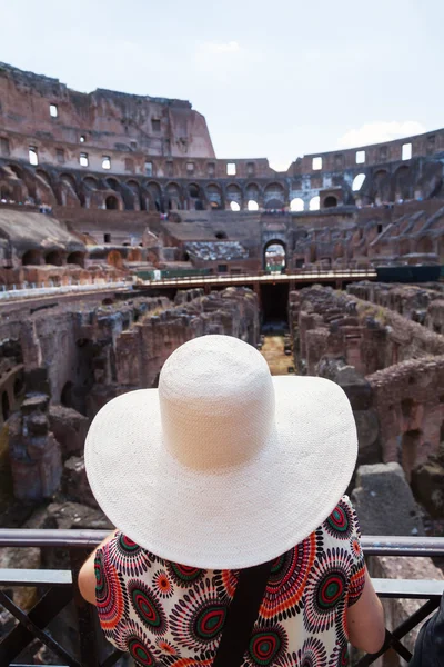 Inuti syn på colosseum i Rom, Italien. — Stockfoto