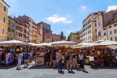 Campo de Fiori Roma, İtalya pazarında