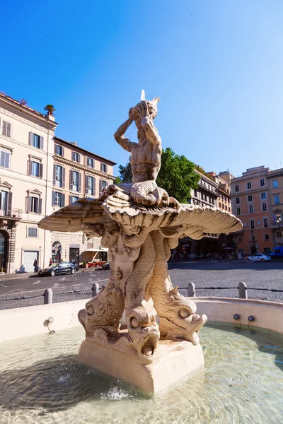 Фонтан Тритон на площади Барберини в Риме, Италия — стоковое фото