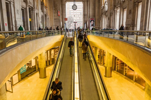 At the entrance area of the main station in Milan, Italy — Stock Photo, Image