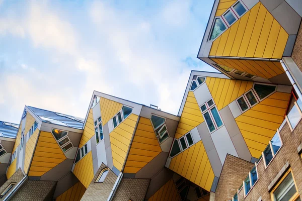 Cubo Casas del arquitecto Piet Blom en Rotterdam, Países Bajos — Foto de Stock