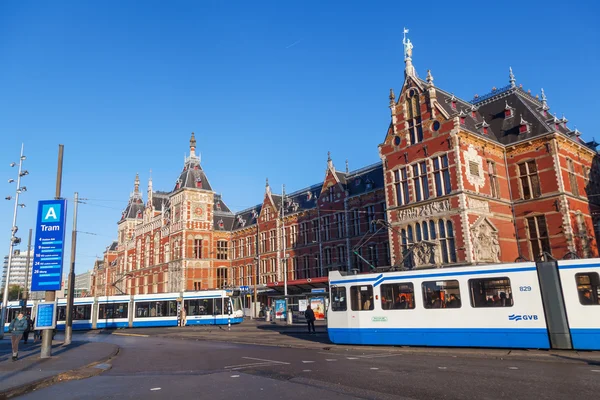 Amsterdam Centraal station in Amsterdam, Netherlands — Stock Photo, Image