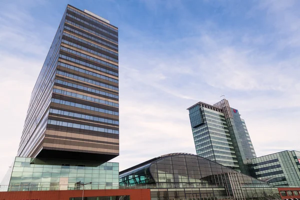 Terminal de pasajeros Amsterdam en Amsterdam, Países Bajos — Foto de Stock