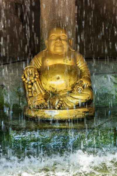Escultura de Buda de Ouro no Monte Dourado em Bangkok, Tailândia — Fotografia de Stock