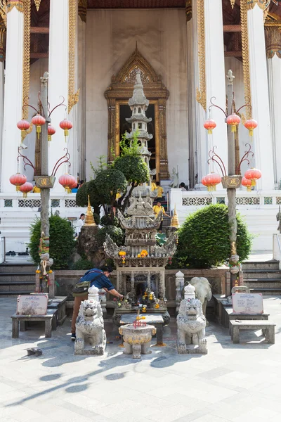 En Wat Suthat en Bangkok, Tailandia —  Fotos de Stock