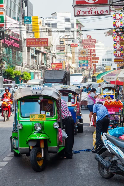 Вулиця сцени в китайському кварталі, Бангкок, Таїланд — стокове фото
