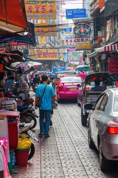 Pouliční scéna v čínské čtvrti, Bangkok, Thajsko — Stock fotografie