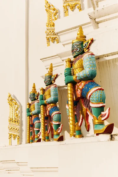 Detail of the Buddhist temple Wat Phichaiyat in Bangkok, Thailand — Stock Photo, Image