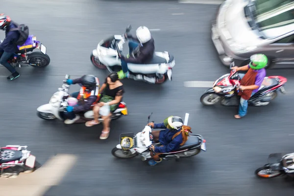 Вид на движение в Бангкоке в движении размыт — стоковое фото