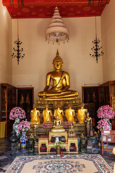 Buddhova svatyně v tempel Wat Pho v Bangkoku, Thajsko — Stock fotografie