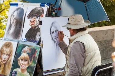 Sokak ressam Charles Köprüsü'nde Prag, Çek Cumhuriyeti