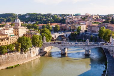 Roma, İtalya Tiber Nehri üzerinde havadan görünümü