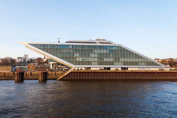 Moderne kontorbygg - dockland- i Hamburg, Tyskland – stockfoto