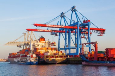 Konteyner nakliye liman Hamburg, Almanya