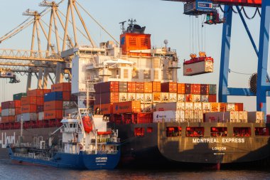 Konteyner nakliye liman Hamburg, Almanya
