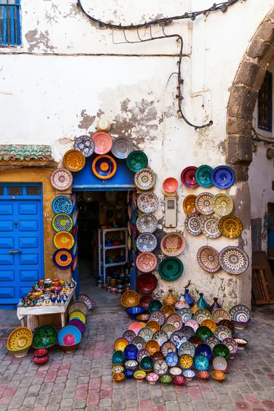 Loja de lembranças na cidade velha de Essaouira, Marrocos — Fotografia de Stock