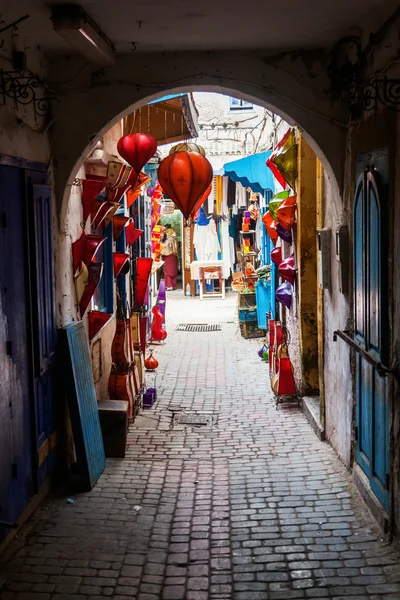 Beco nos souks de Essaouira, Marrocos — Fotografia de Stock