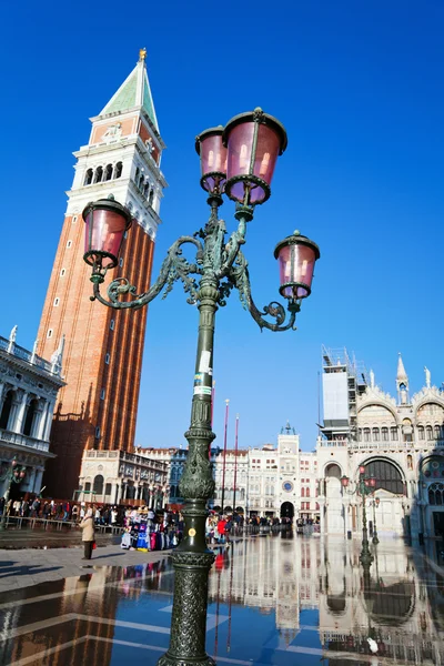 Наводнение на площади Святого Марка в Венеции, Италия — стоковое фото