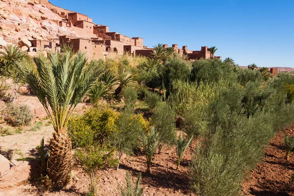 Velha aldeia de montanha Ait-Ben-Haddou nas montanhas de Marrocos — Fotografia de Stock