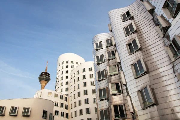 Construções metálicas em Darren sseldorf, Alemania — Fotografia de Stock