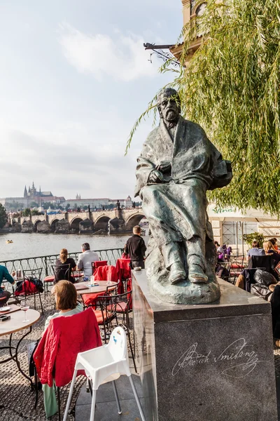 Estátua de Bedrich Smetana em Praga, Tchecoslováquia — Fotografia de Stock
