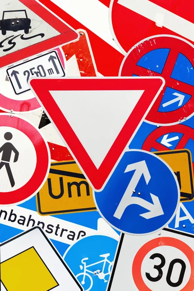 Collage deutscher Verkehrsschilder — Stockfoto