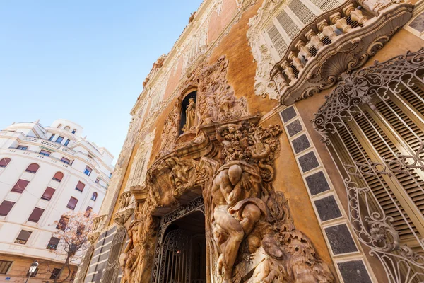 Alabastrové sochy v Palace Marques de Dos Aguas v Valencia, Španělsko — Stock fotografie