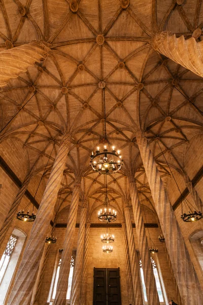 Interior da bolsa de seda em Valência, Espanha — Fotografia de Stock