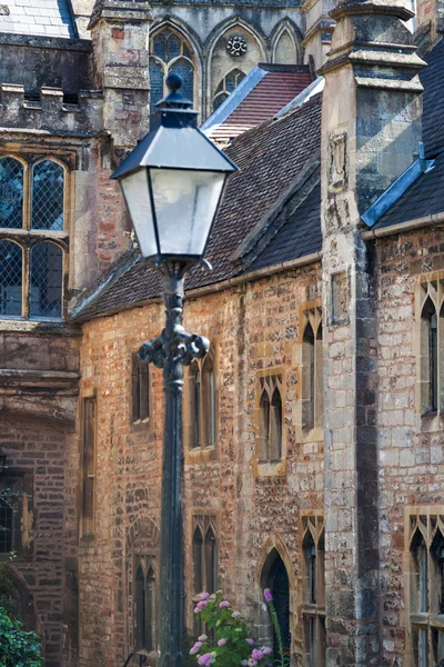 Alte Häuser in Pfarrhäusern schließen, Brunnen, england — Stockfoto