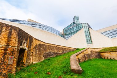 Fort Thuengen ve Modern Sanat Müzesi Lüksemburg Kirchberg Plato üzerinde