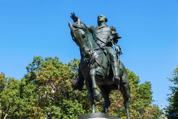 Estátua equestre histórica do presidente dos EUA George Washington na Union Square, Manhattan, Nova York — Fotografia de Stock