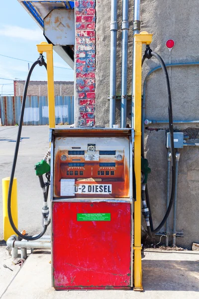 ニューヨークで放棄されたガソリン スタンド — ストック写真