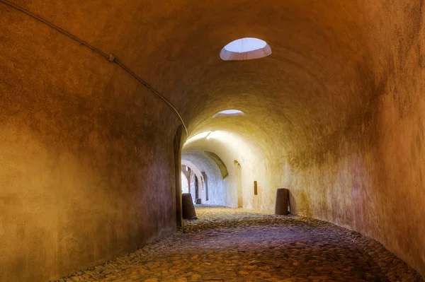Tunnel in de vesting Ehrenbreitstein in Koblenz, Duitsland — Stockfoto