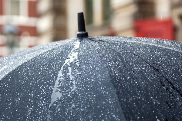 Chuva molhada guarda-chuva — Fotografia de Stock