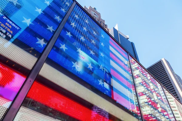 Bandeira dos EUA em Times Square, Manhattan, NYC — Fotografia de Stock