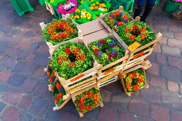 Couronnes d'automne sur un marché — Photo