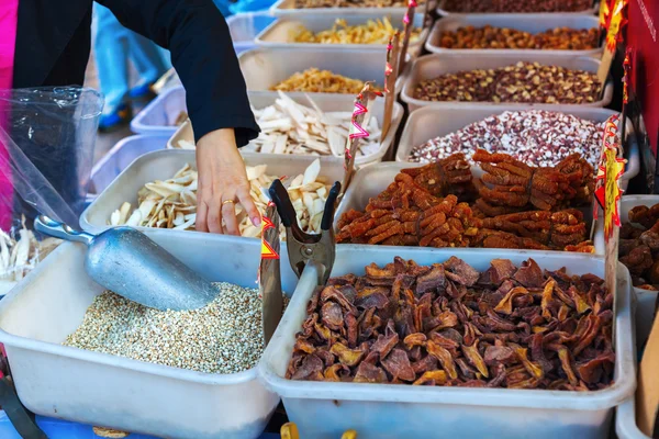 Street food shop in Chinatown, NYC — Stock Photo, Image