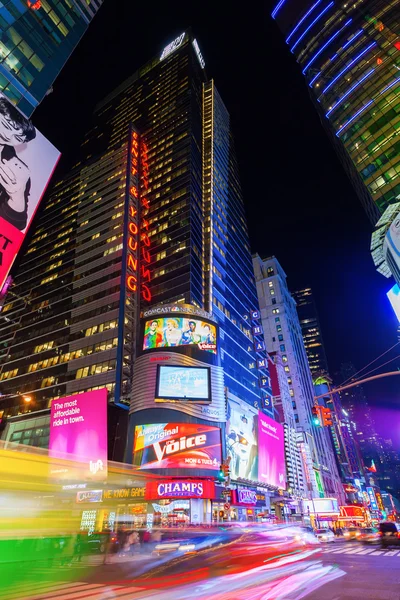 Arranha-céus em Times Square, Manhattan, NYC — Fotografia de Stock